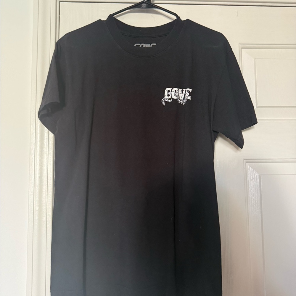 Cove Black Pirate Mermaid Tee - Picture 2 of 2